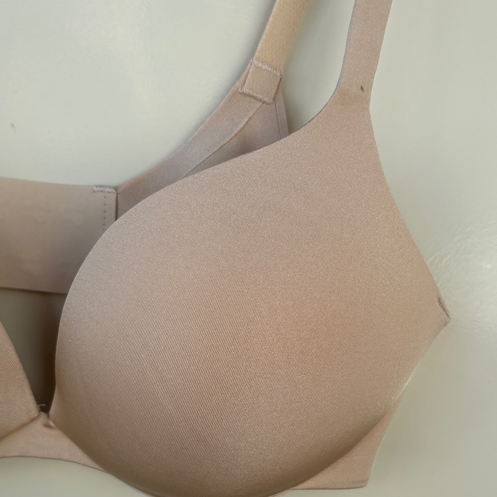 SKIMS Nude Bra - Picture 8 of 8